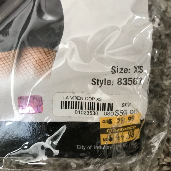 Police officer costume. - Picture 4 of 4